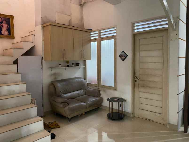 dijual rumah taman royal 3 cluster