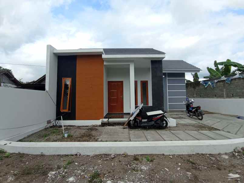 dijual rumah tamanan tamanmaartani