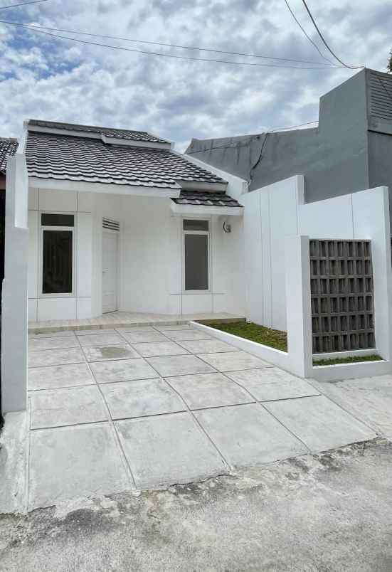 dijual rumah tanah baru