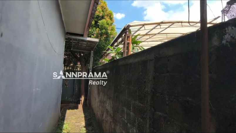 dijual rumah tanah baru