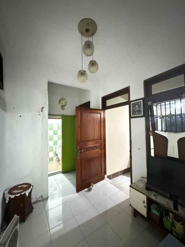 dijual rumah tembalang