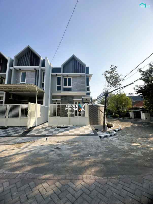 dijual rumah tenggilis tengah