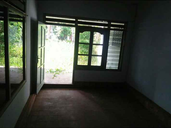 dijual rumah tepi jalan daerah bugul