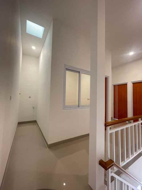 dijual rumah tugu cimanggos depok