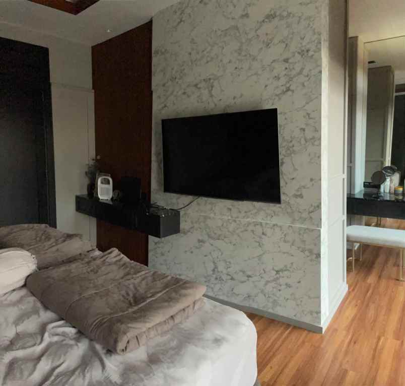 dijual rumah turangga