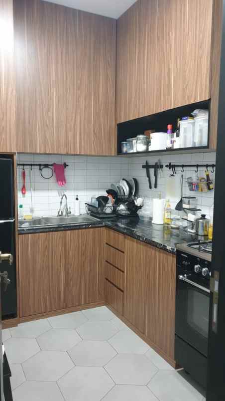 dijual rumah turangga