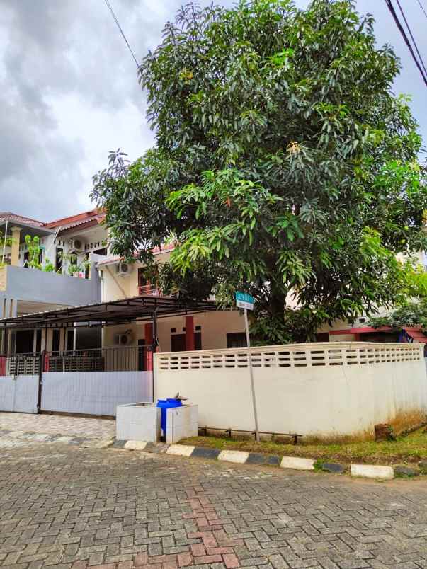 dijual rumah villa bintaro regency blok