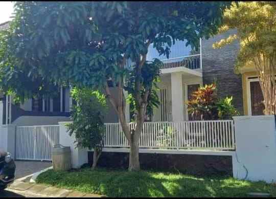 dijual rumah villa puncak tidar