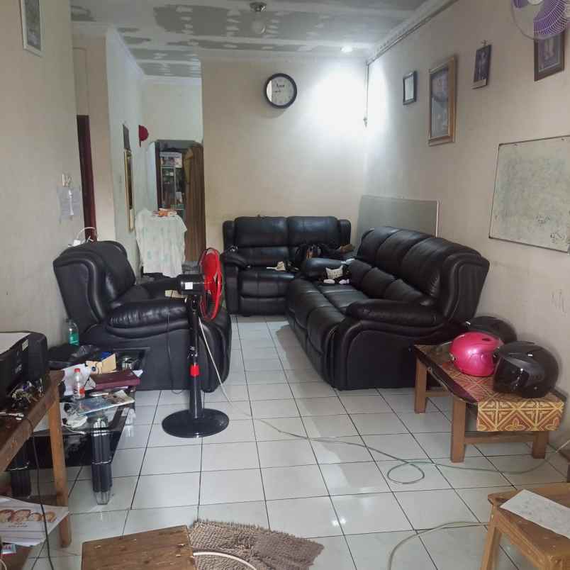 dijual rumah villa tangerang regency 1