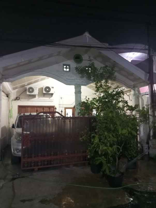 dijual rumah villa tangerang regency 1