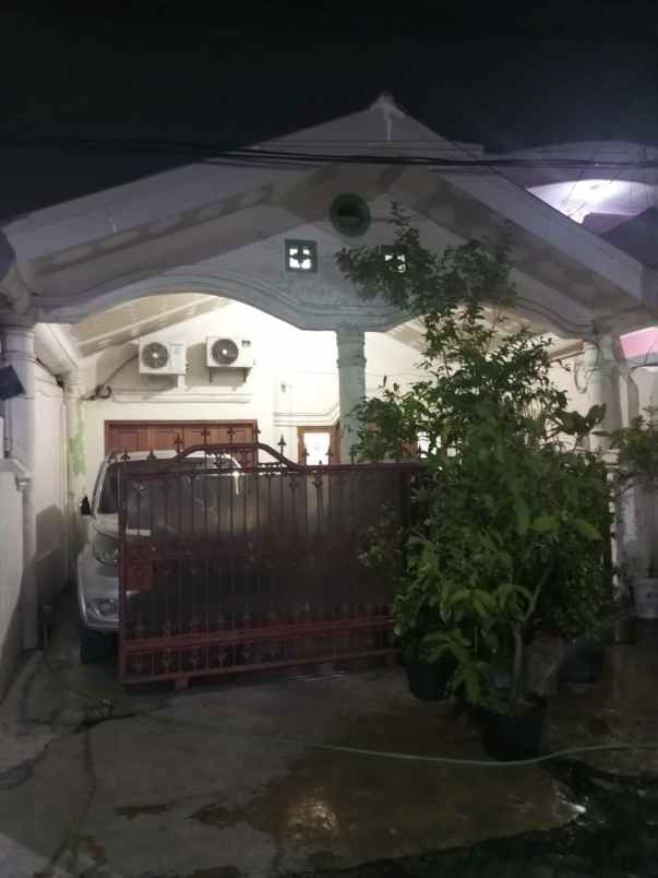 dijual rumah villa tangerang regency 1