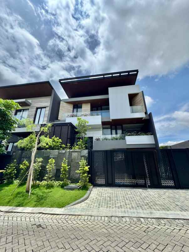 dijual rumah waterfront citraland