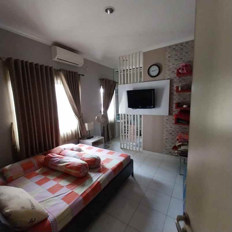 dijual rumah west covina kota wisata