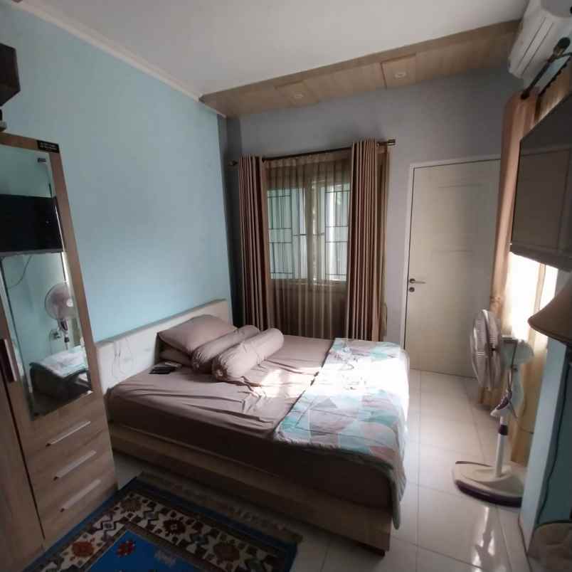 dijual rumah west covina kota wisata