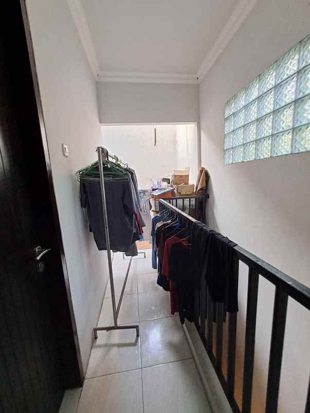 dijual rumah wibawa mukti