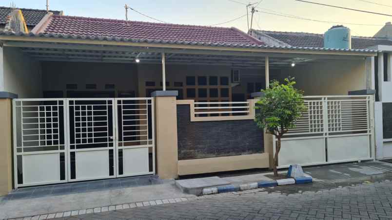 dijual rumah wisma bungurasih iii