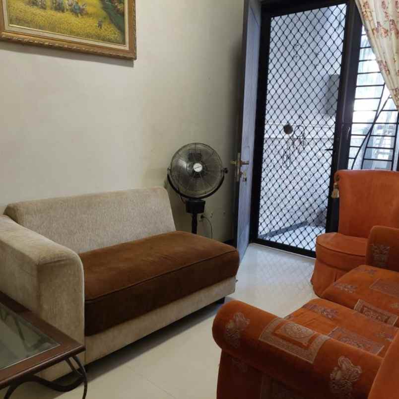 dijual rumah wisma kedung asem indah