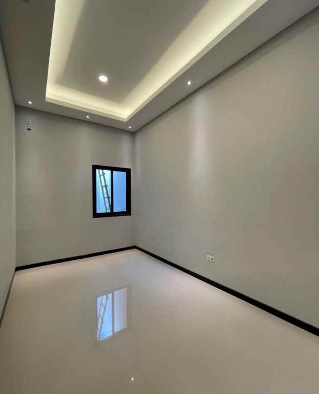 dijual rumah wisma mukti