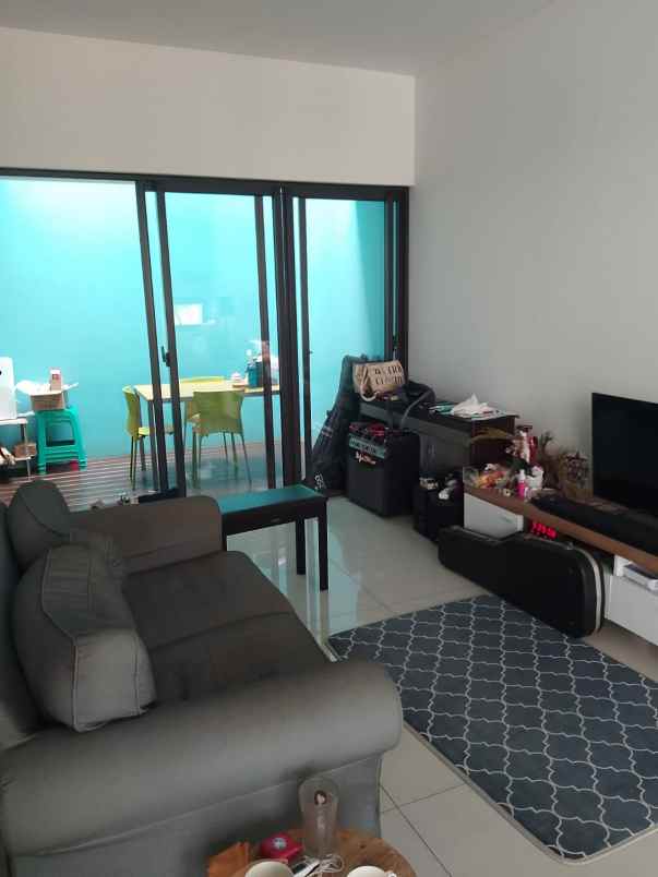 dijual rumah wisteria metland menteng