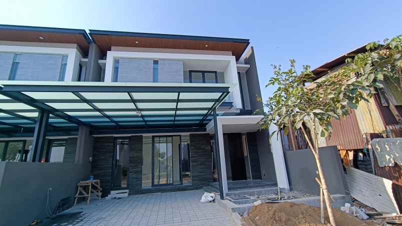 dijual rumah woodland citraland surabaya