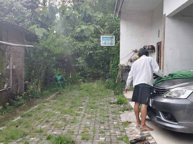 dijual tanah jl mojo gulon jebres kec