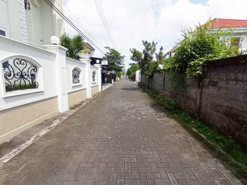 dijual tanah jl pandega padma