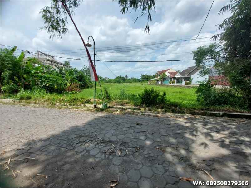 dijual tanah jl ringroad barat area