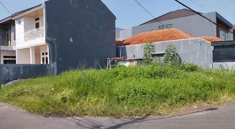 dijual tanah logam
