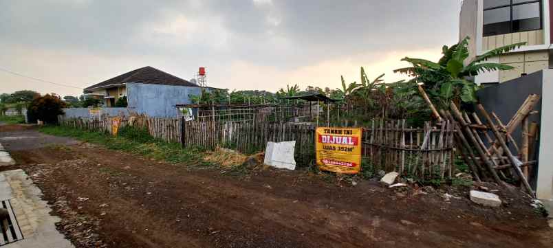 dijual tanah luas 351m2 6jt per m nego