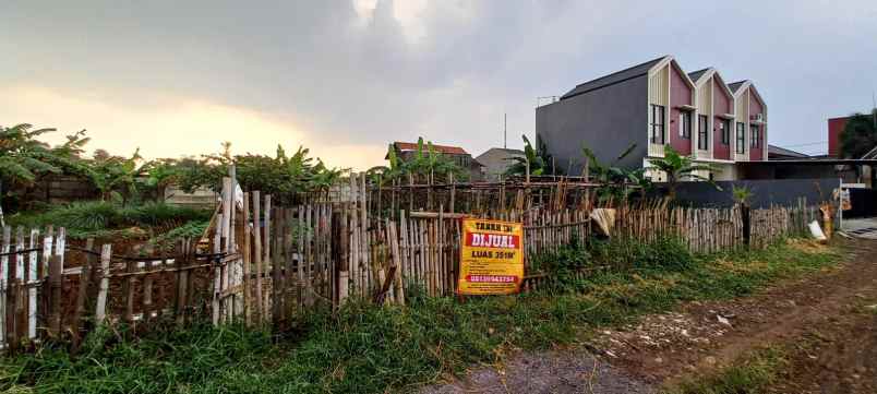 dijual tanah luas 351m2 6jt per m nego