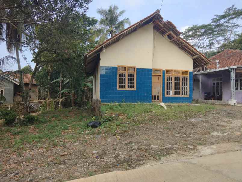 dijual tanah strategis pinggir jalan