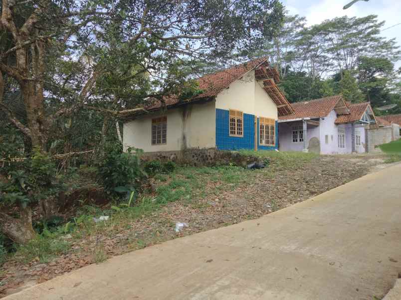 dijual tanah strategis pinggir jalan