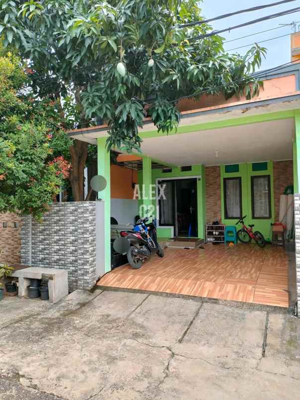 dijual town house de rafi 7