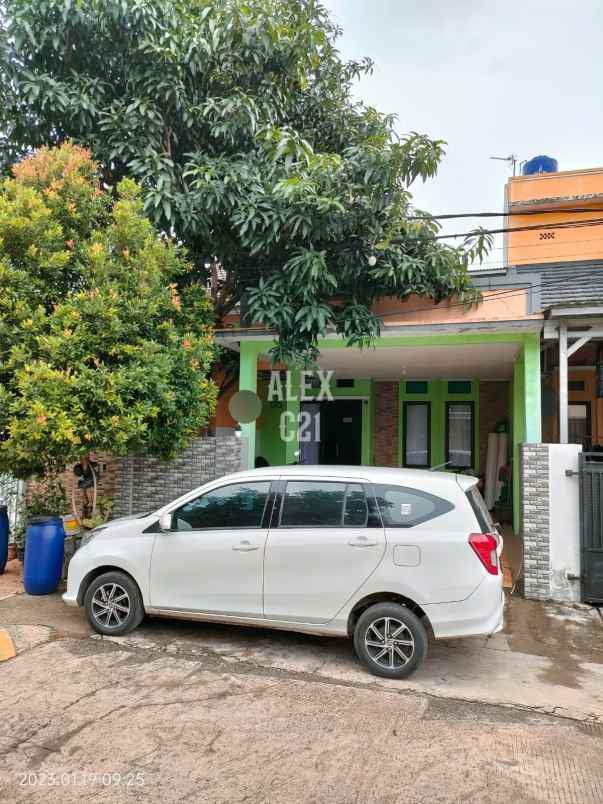 dijual town house de rafi 7