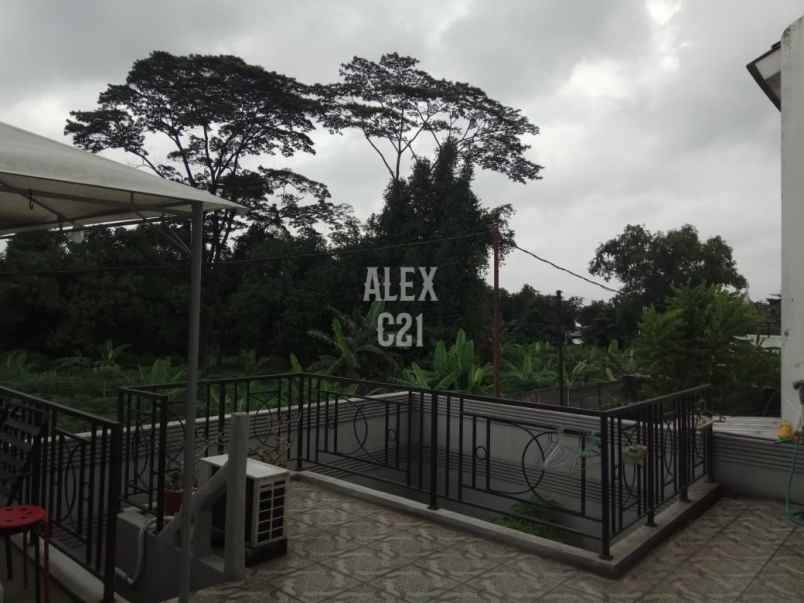 dijual townhouse cirendeu lakeside