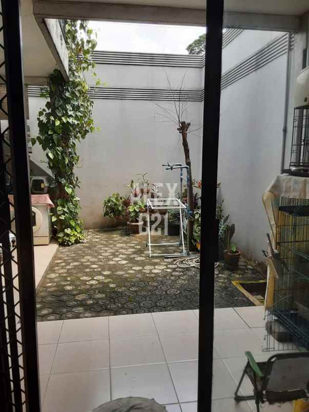 dijual townhouse cirendeu lakeside