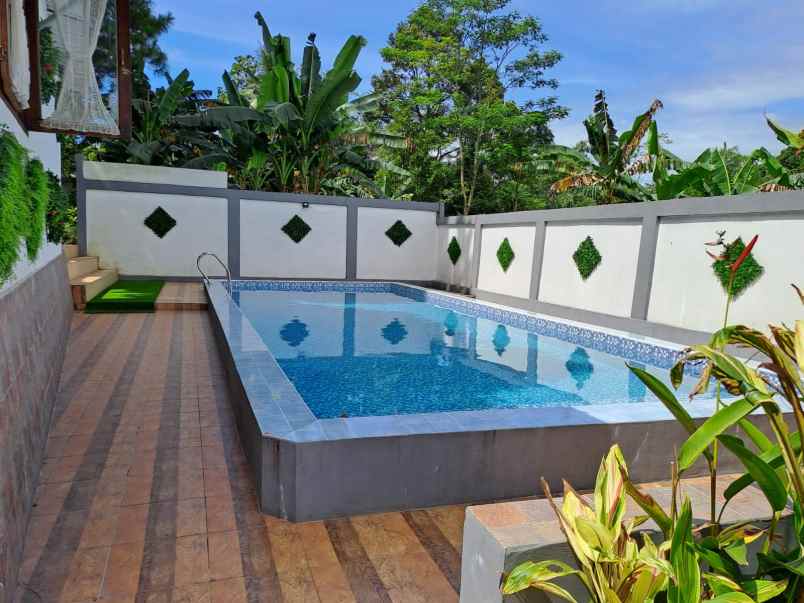 dijual vila di rancamaya view gunung