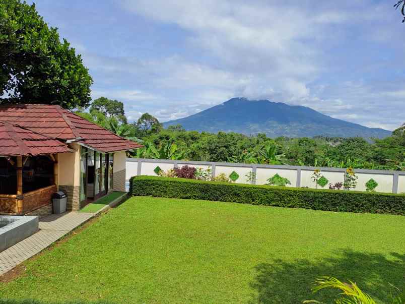 dijual vila di rancamaya view gunung