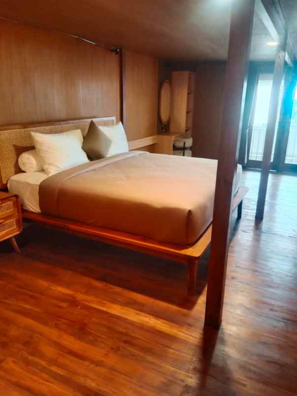 dijual villa desa munggu kec mengwi kab