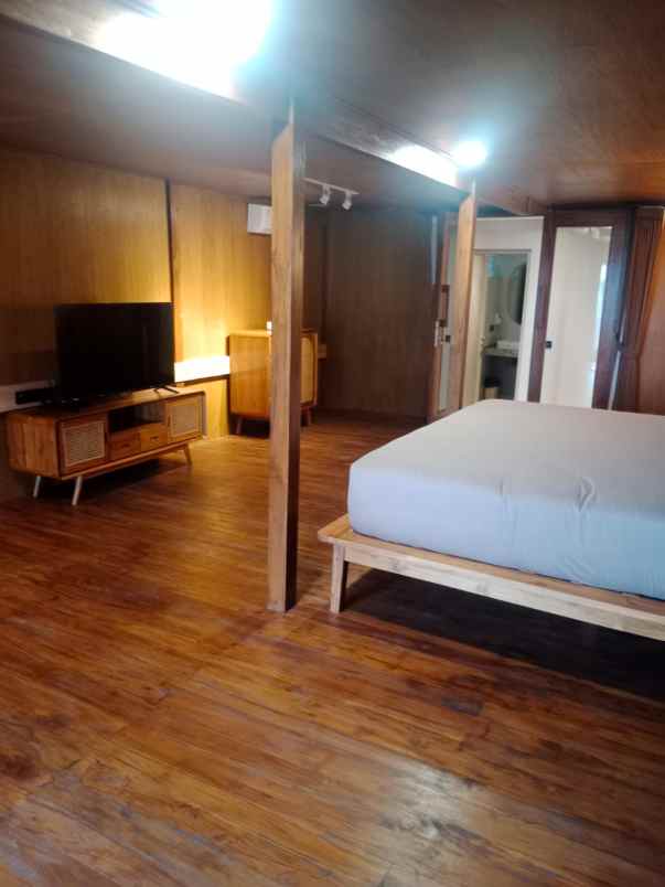 dijual villa desa munggu kec mengwi kab