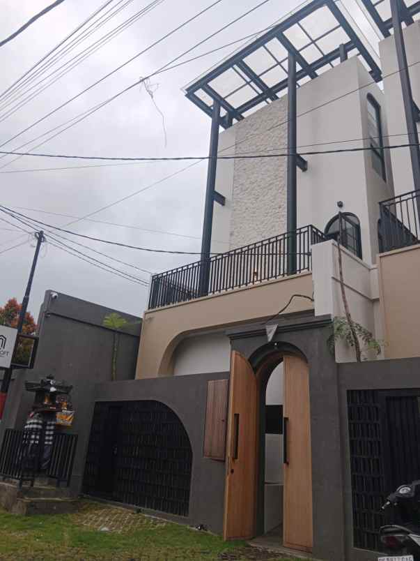 dijual villa desa munggu kec mengwi kab