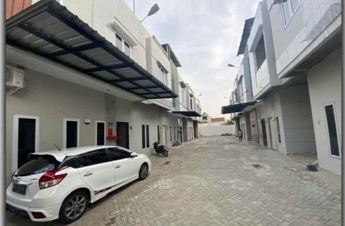 dijual villa jalan anom pahlawan