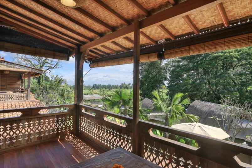 dijual villa joglo lokasi gianyar