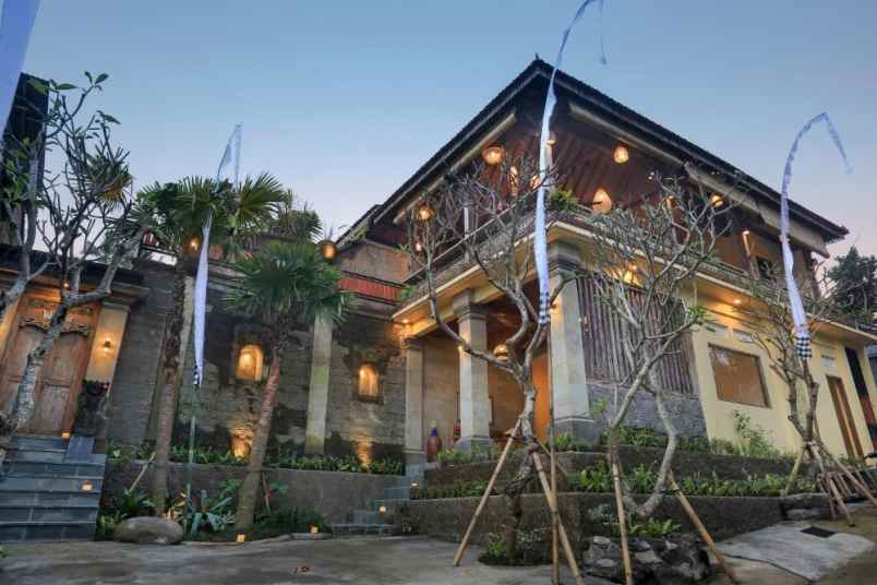 dijual villa joglo lokasi gianyar