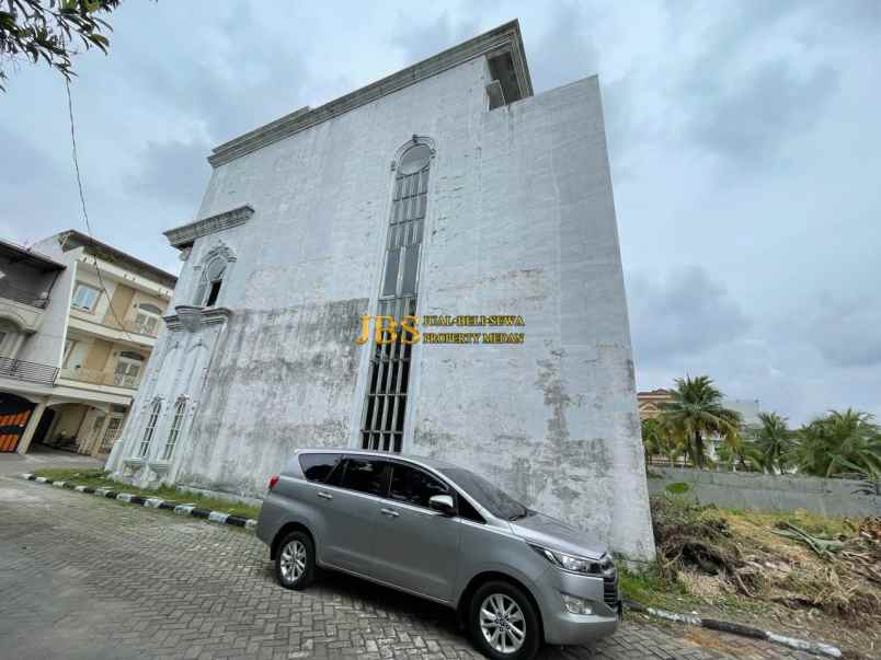 dijual villa komplek taman anggrek