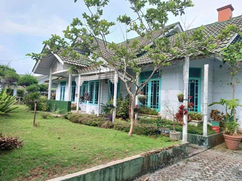 dijual villa palasari