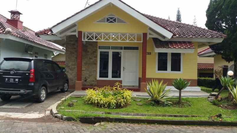 dijual villa vila kota bunga cipanas