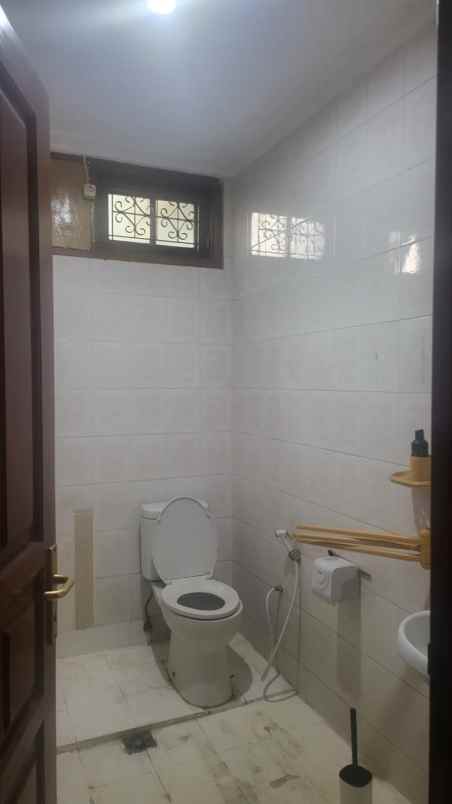 disewa rumah besar siaphuni di duren sawit