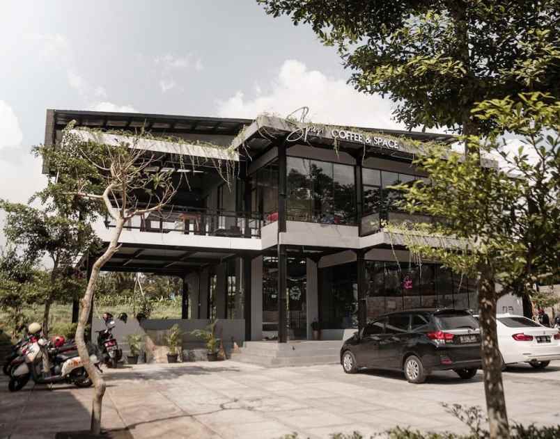 disewakan gedung cafe furniture dan peralatan cafe