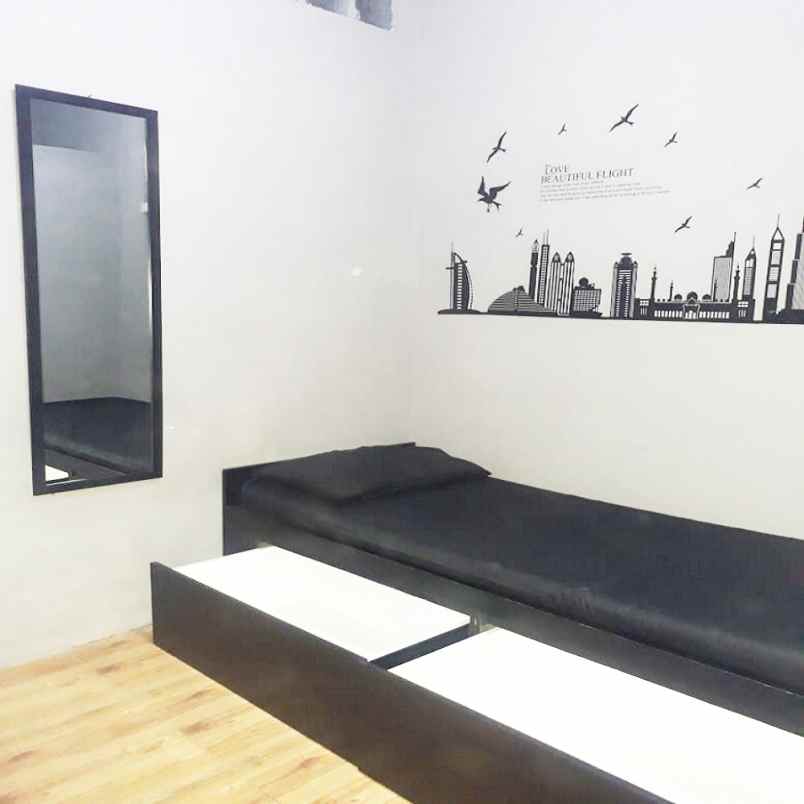 disewakan kost jl zamrud 2 blok b2 no 17